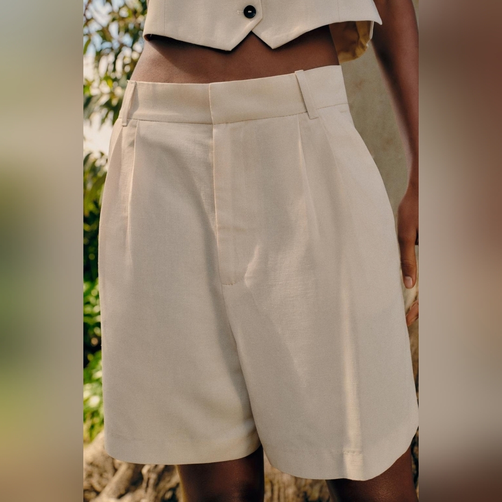 ZARA Pleated shorts - Picture 3 of 4